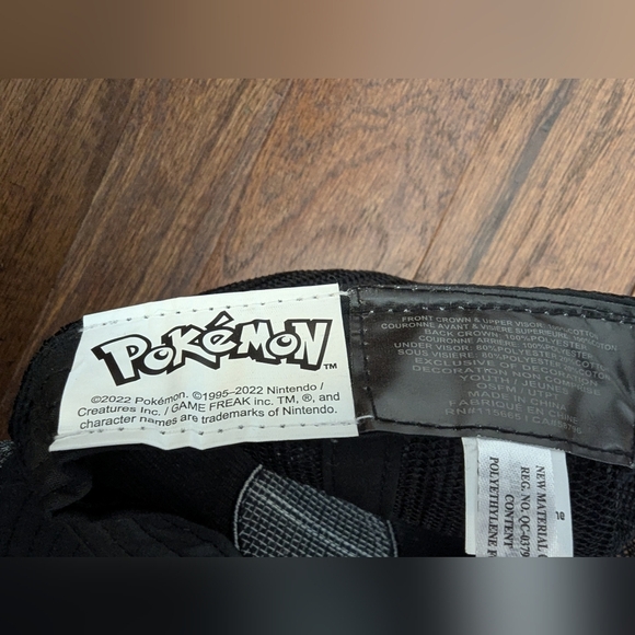 Pokemon Pokeball Emblem Trucker Snapback Youth OS Hat Women's M. NWT - Picture 8 of 14